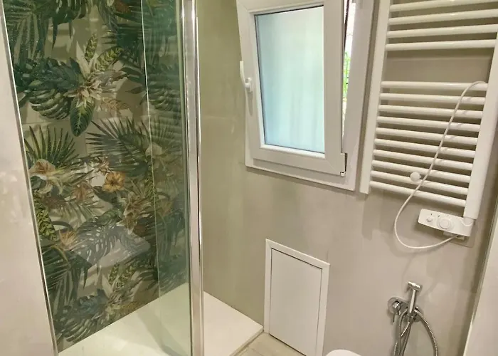 Apartmán With Bathroom And Private Terrace In The Center Katánie